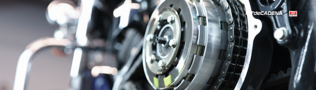 ¿Cuándo cambiar el kit de arrastre de tu moto y cómo saber si está desgastado?